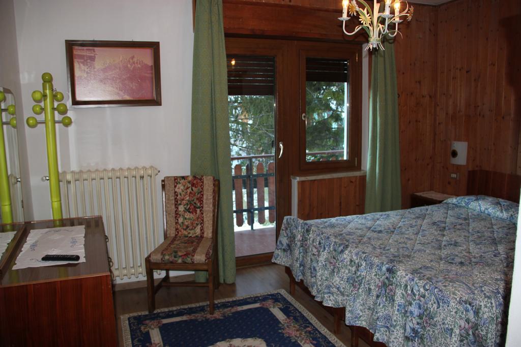 Casa Da Elda Apartman San Martino Di Castrozza Szoba fotó